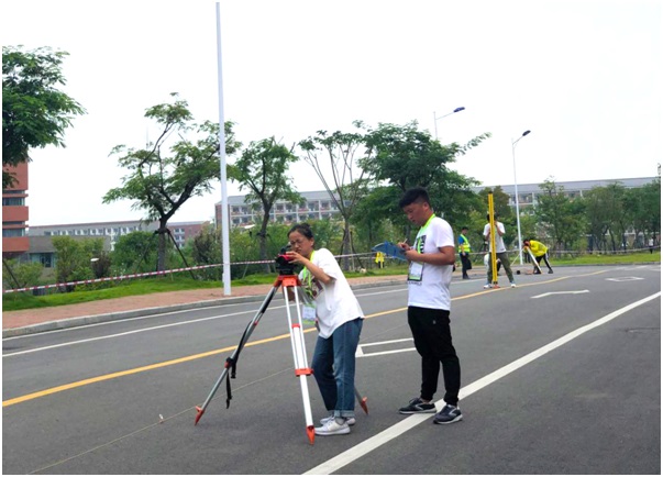 <strong>太阳集团tyc4633首战安徽省大学生测绘技能大赛告捷斩获特等奖</strong>