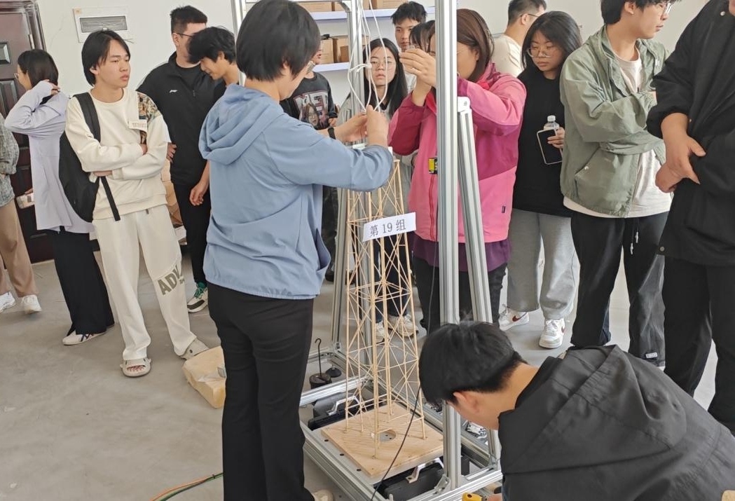 <strong>第二届太阳集团tyc4633大学生结构设计竞赛圆满结束</strong>