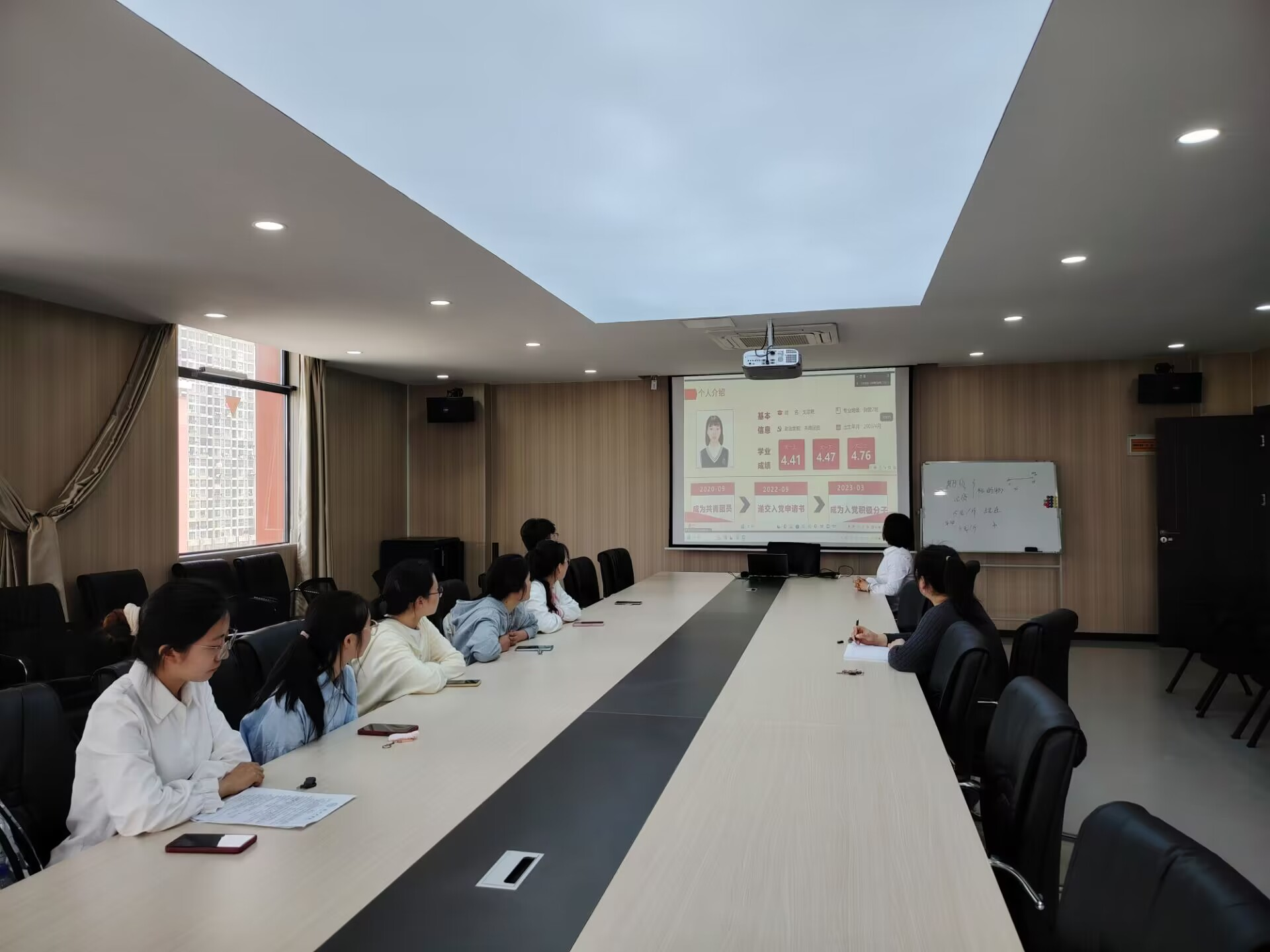 太阳集团tyc4633财经学院开展第十一期发展对象陈述答辩会